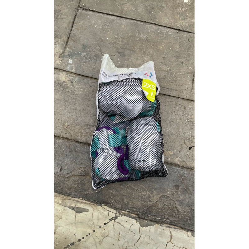 Preloved - 3 Set Inline Skate Abu/Putih (2XS) Protector Oxelo Decathlon