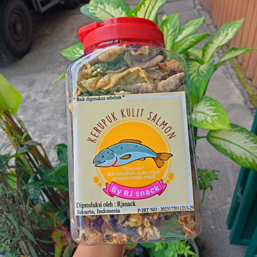 

Kerupuk Kulit Ikan Salmon Original Cemilan Crunchy Kemasan Toples Double Jumbo