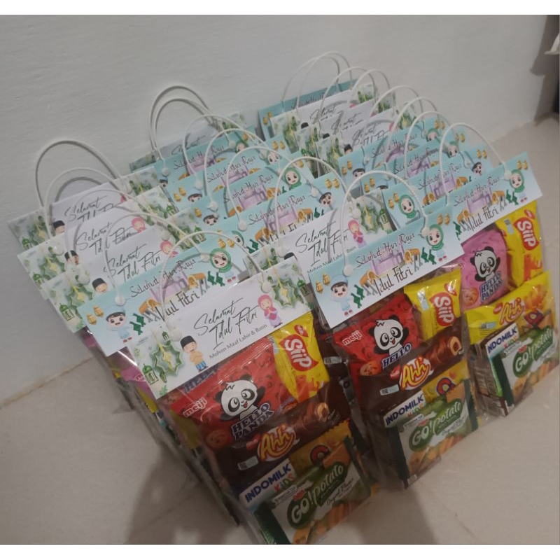 

Hampers snack/Parcel Snack Lebaran/THR Snack/Parcel Snack Ulang Tahun