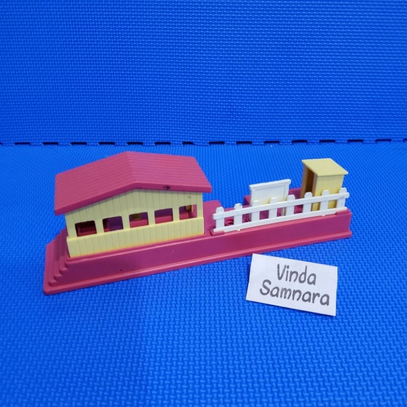 Takara Tomy Plarail Stasiun 1