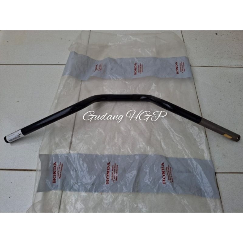 Pipe Strgn Handle Black Stang Stir Hitam Honda GL Pro GL Max 53100-KG2-960 Ori Honda Genuine Parts