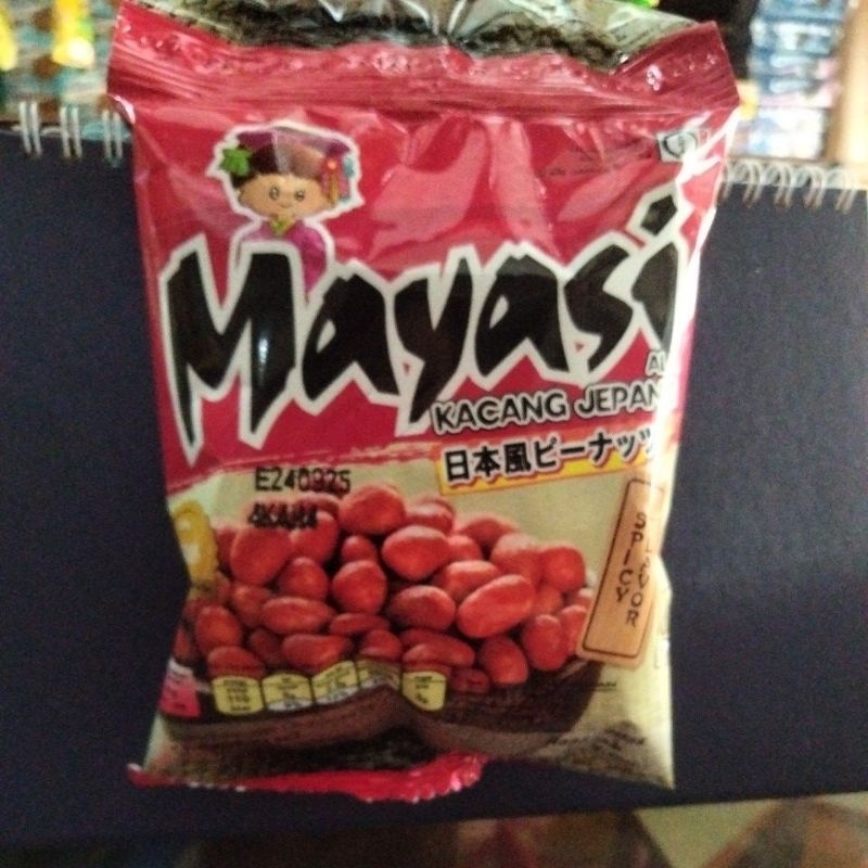 

CHIKI MAYASI KACANG JEPANG RASA PEDAS 20 GR(ISI 10 PCS)