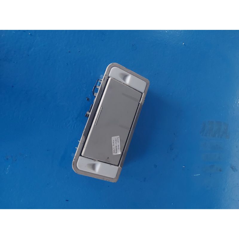 LAMPU KACA INTERIOR BELAKANG MERCY W203