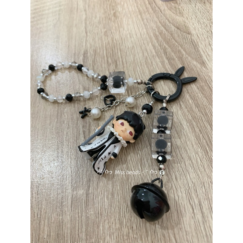 Keychain/Bagcharm HIRONO black and white