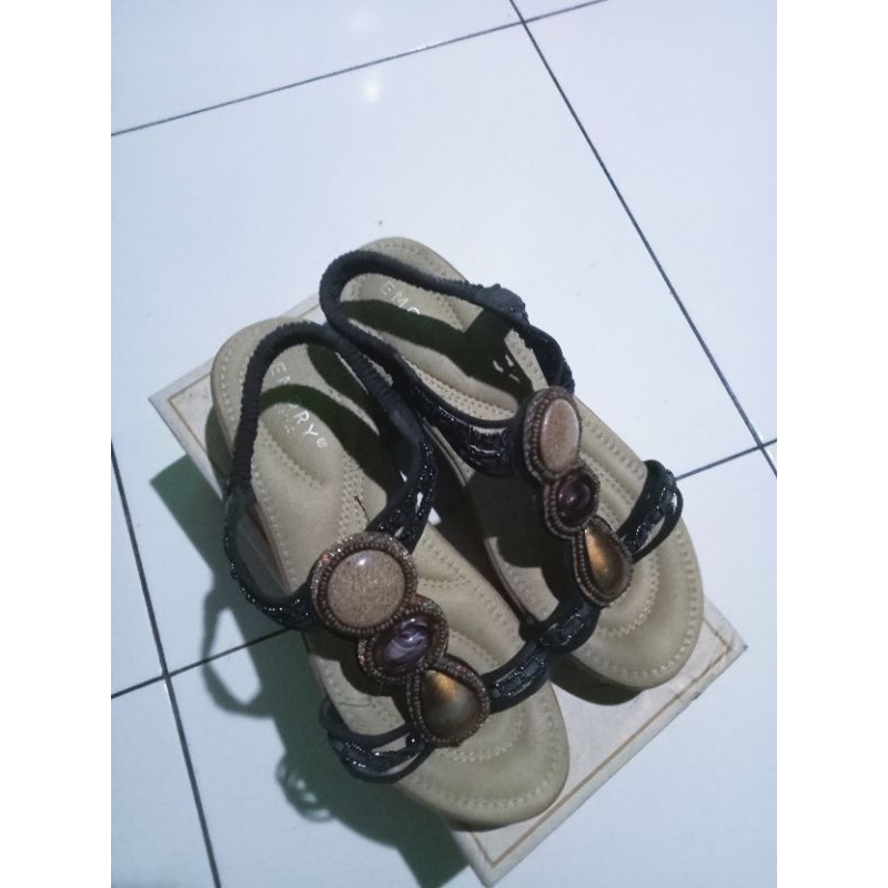 sandal sepatu merk emory