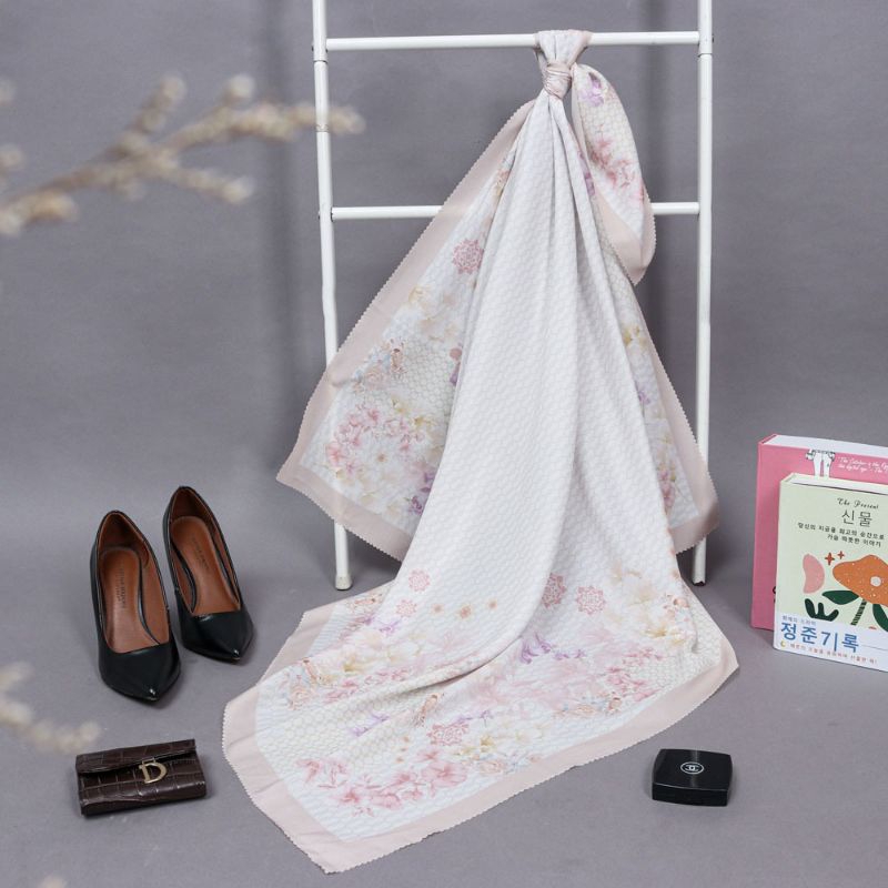 Hijab segi empat motif 115x115 sublime premium