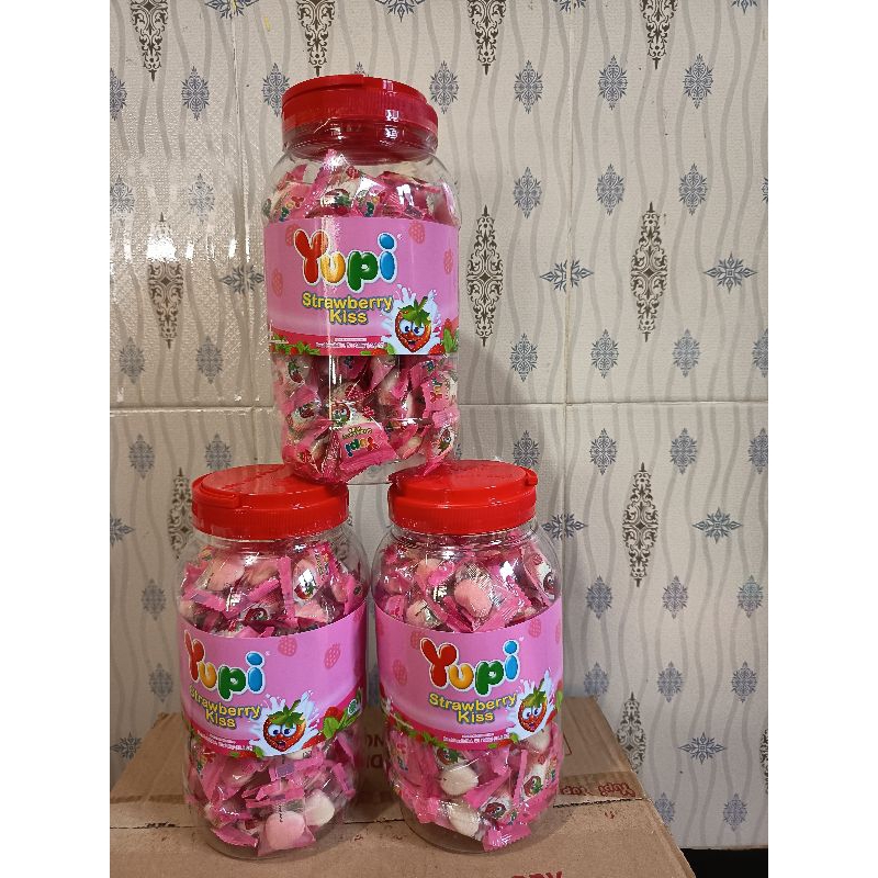 YUPI TOPLES/PERMEN YUPI