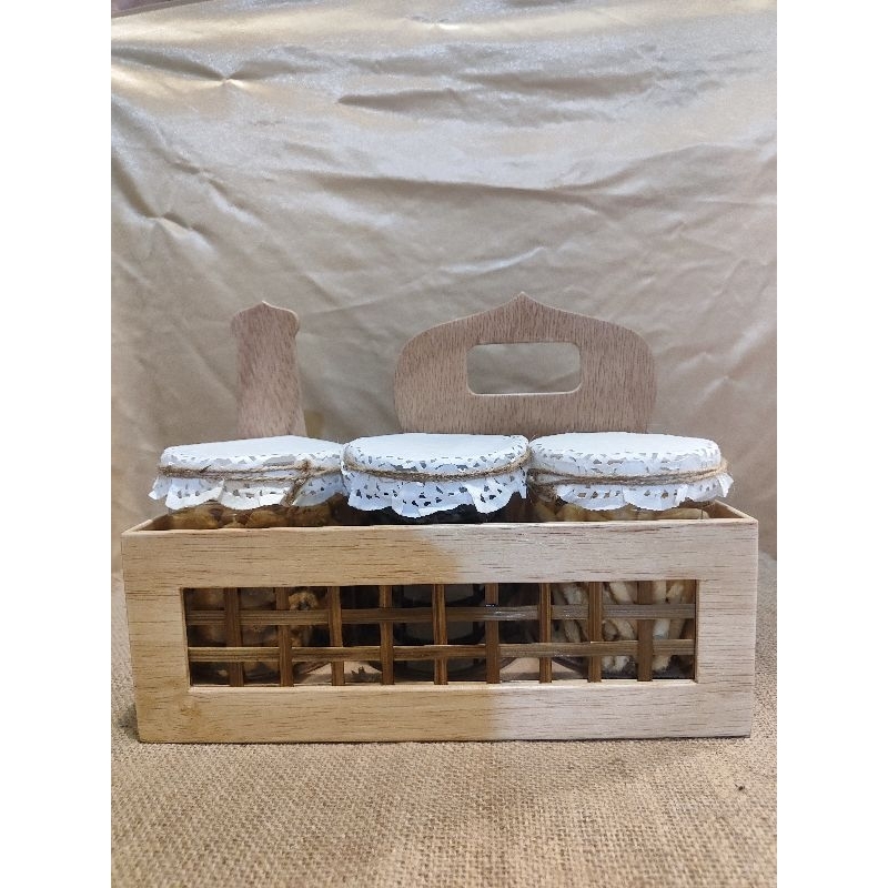 

Hampers Lebaran 2025 Hagia Box + Toples Hampers Idul Fitri 2025