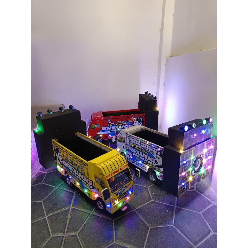 Miniatur truk sound horeg/brewog audio/truk oleng mainan anak viral