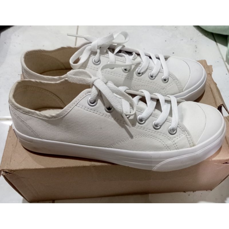 Sepatu Ventela Putih Ori