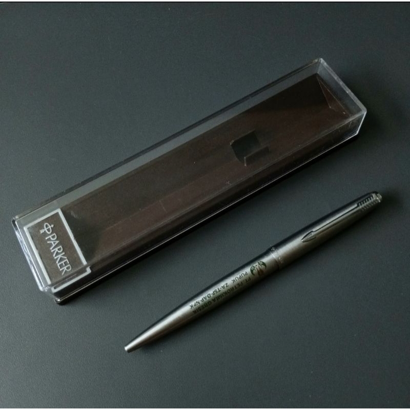 

pulpen/ballpoint pen Parker