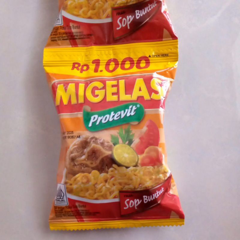 

Mie Gelas | Migelas Rasa Sop Buntut 30g ( harga 1 renceng isi 5 )