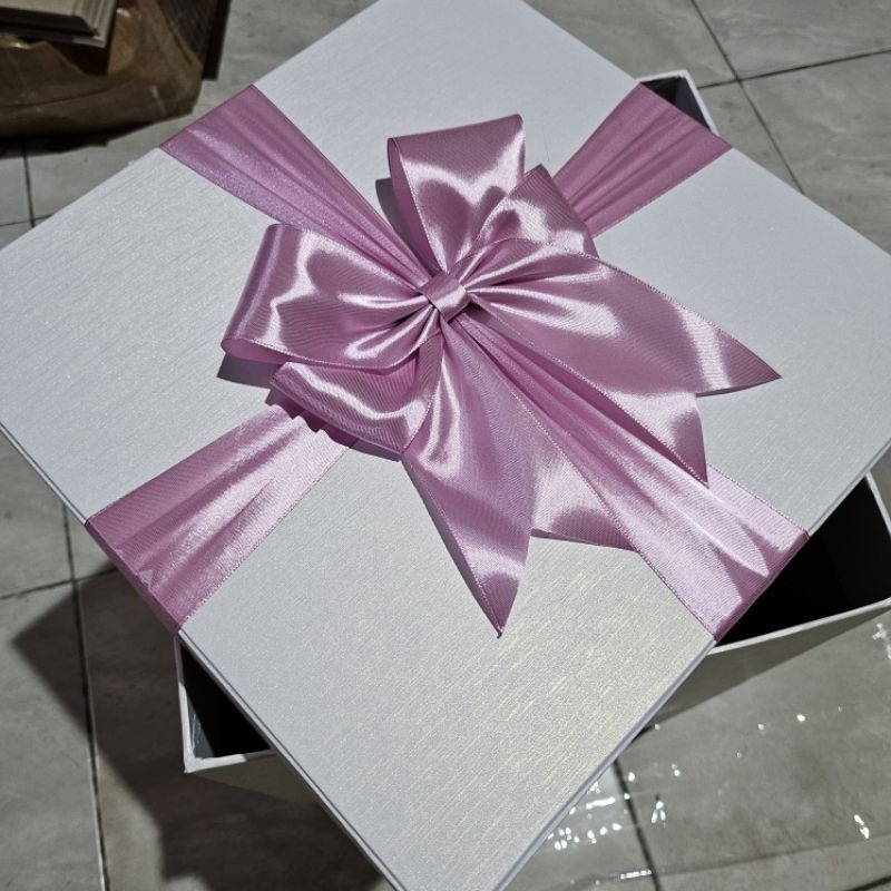 

Hardbox Kotak Kado HAMPERS BOX V.4