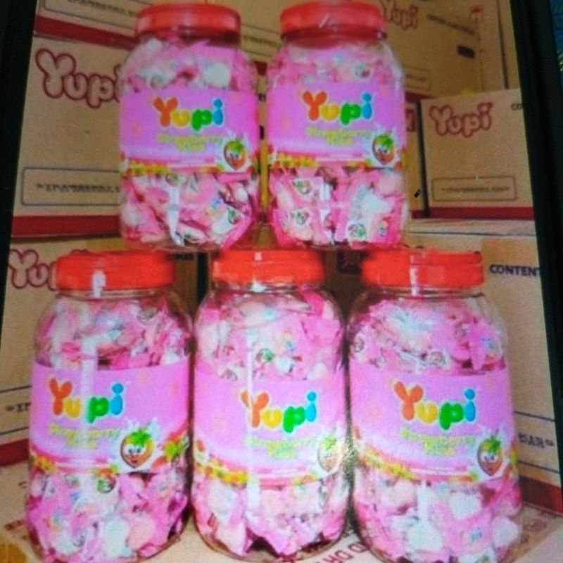 

permen yupi Toples rasa strawberry isi 125pcs