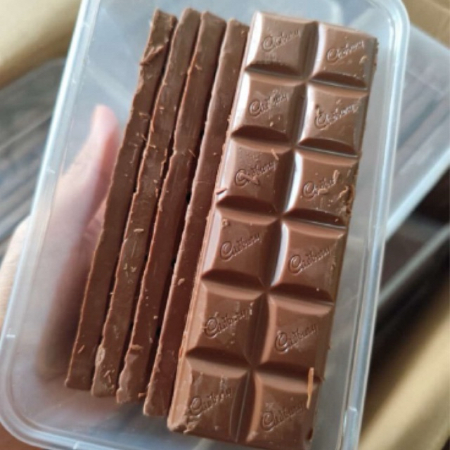 

CADBURY 500gr isi 8-9keping