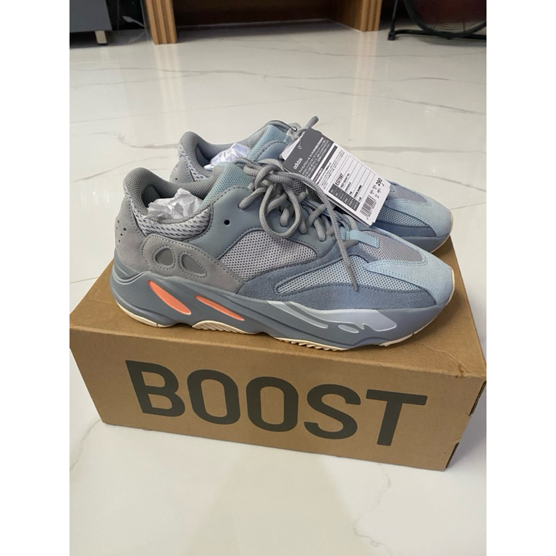 brand new sepatu adidas yeezy 700 inertia (masih baru ) mulus original 100%