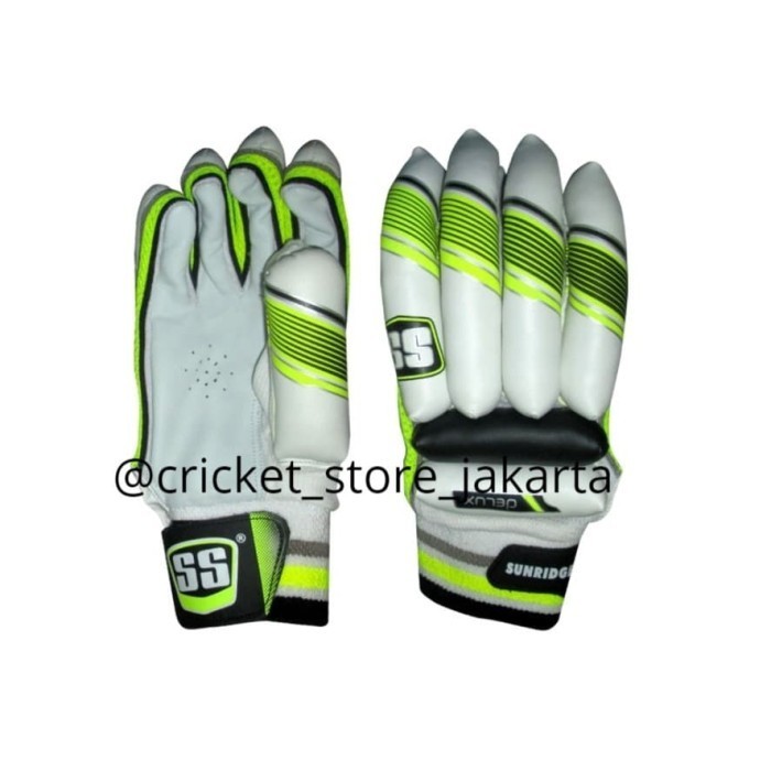 SS Cricket Batting Gloves Deluxe - Size Boys