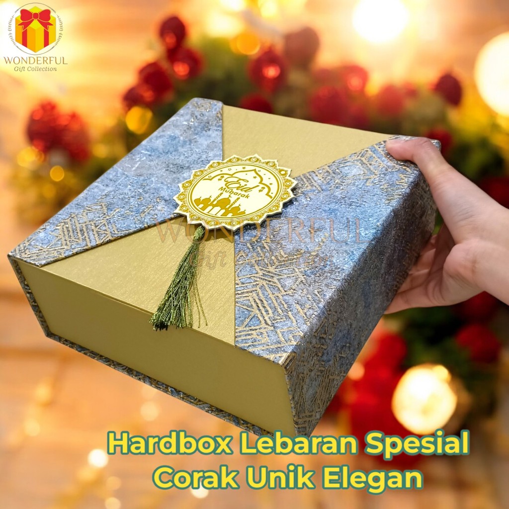 

Hardbox Lebaran/Ramadhan/Idul Fitri Wallpaper Persegi Logo Rumbai + Tutup Siku/Oval 22 x 22 x 10 cm - RMD-WP-P-S/O-22-10