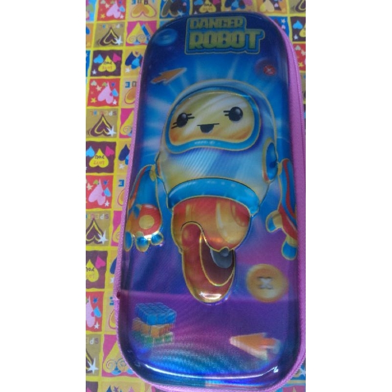 

Kotak pensil hologram