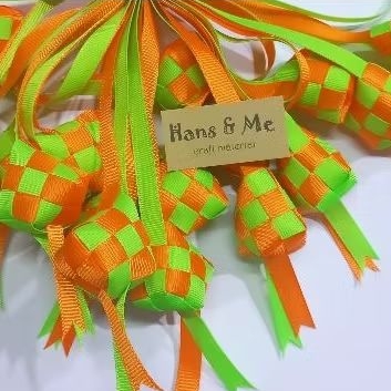 

Ketupat Hias isi Dakron Pita Grossgrain Oren Hijau
