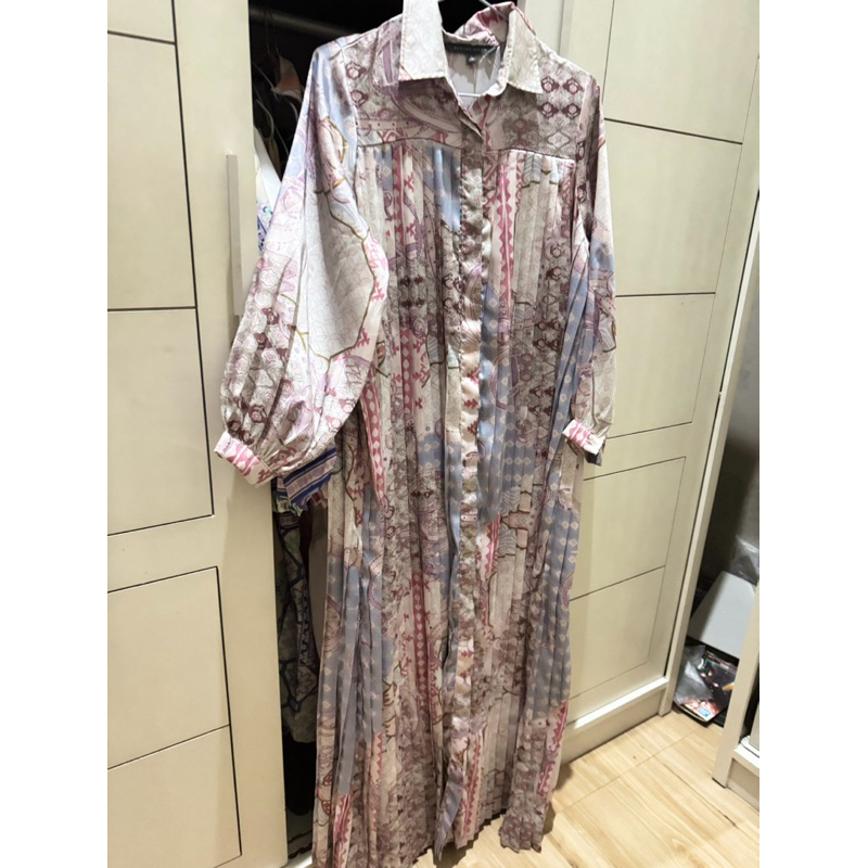 BJ FESTIVE PLATED DRESS LIKE NEW