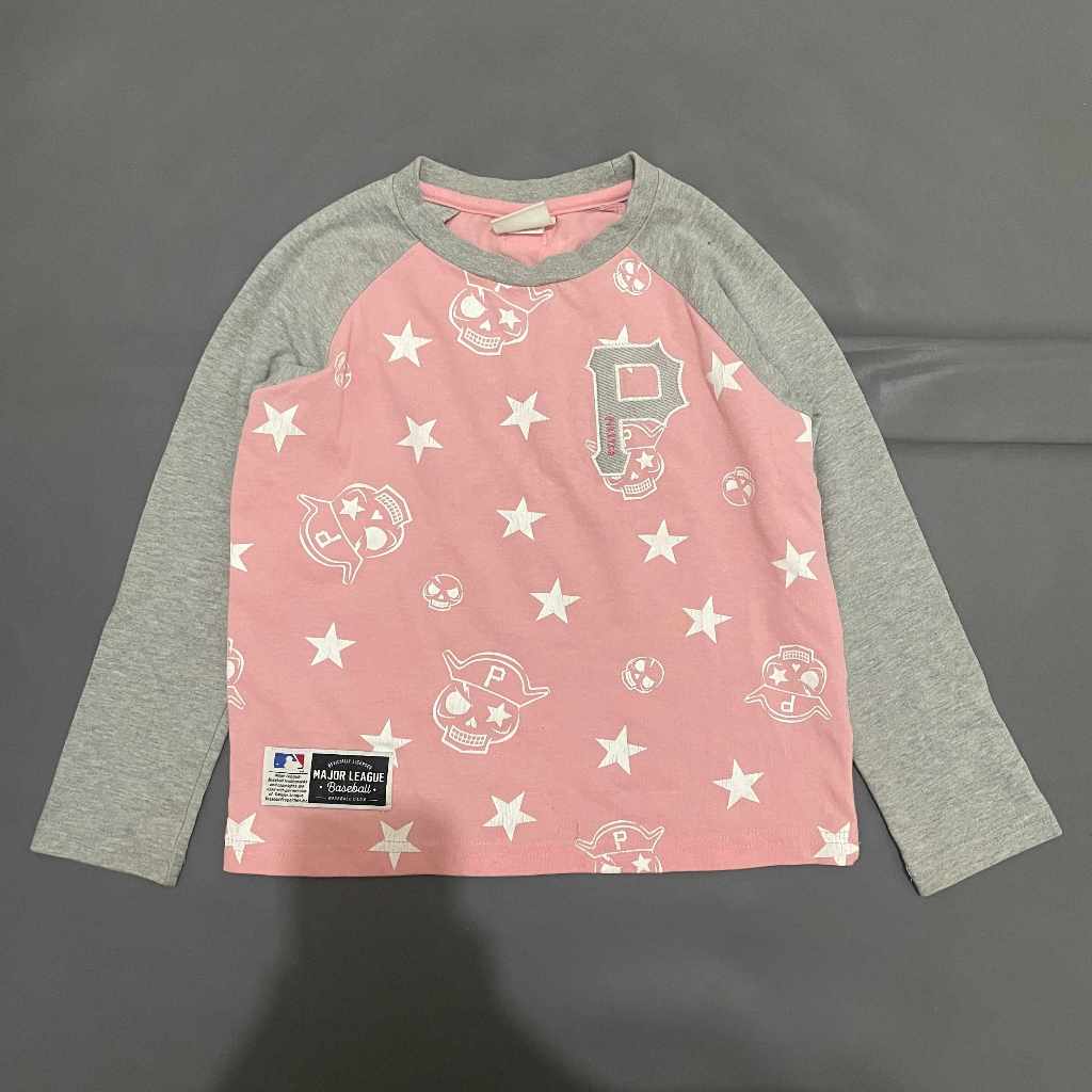 ANAK K307 (MLB MAJOR LEAGUE BASEBALL, PRELOVED) Baju Atasan Kaos Raglan Tangan Panjang O Neck Pink A