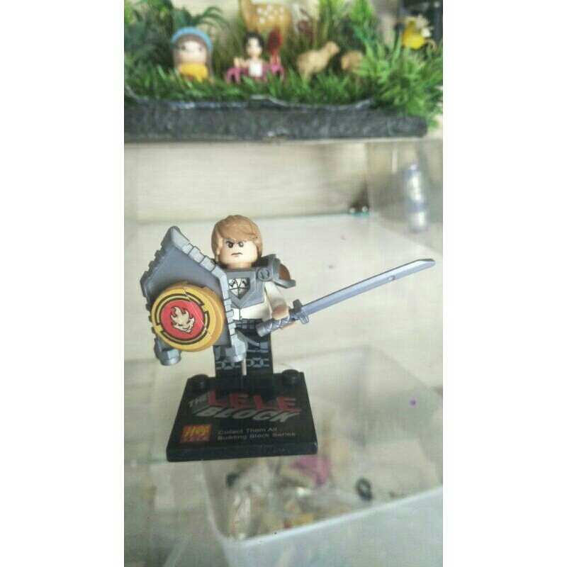 mainan edukasi mini figure lego bekas baik