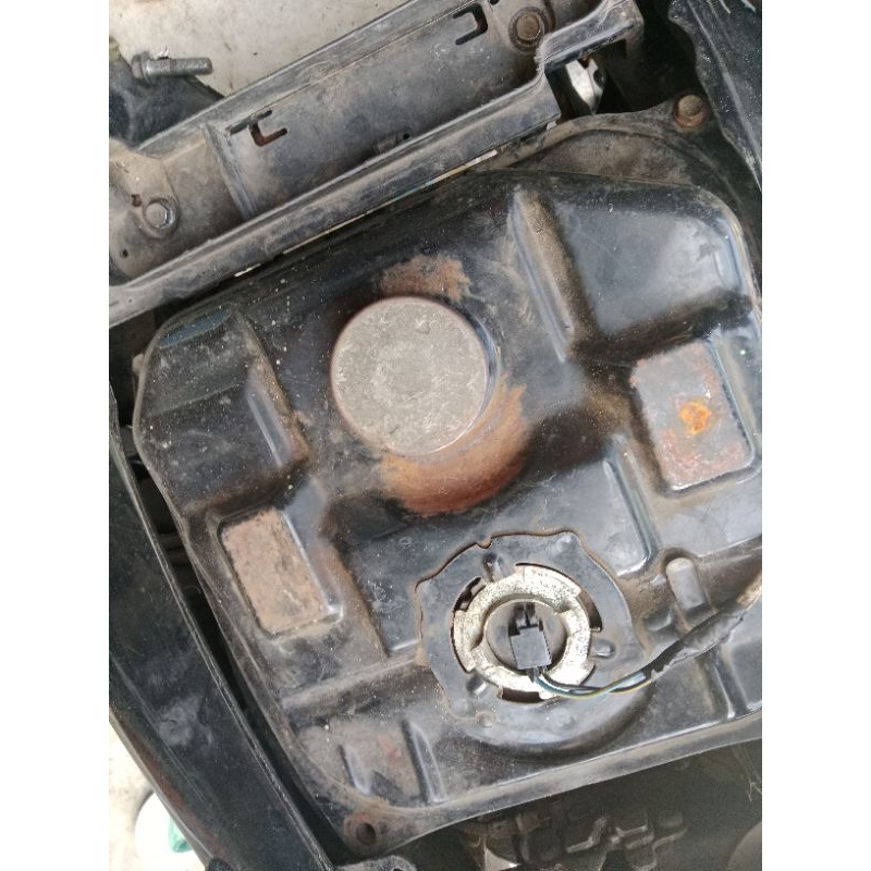 tangki bensin skydrive original tangki motor skydrive tangki Suzuki skydrive