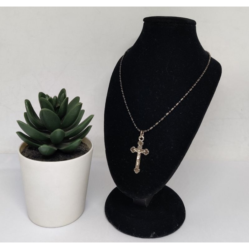 KALUNG SALIB HITAM MATIUS