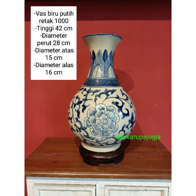 vas bunga keramik lukis biru putih retak 1000