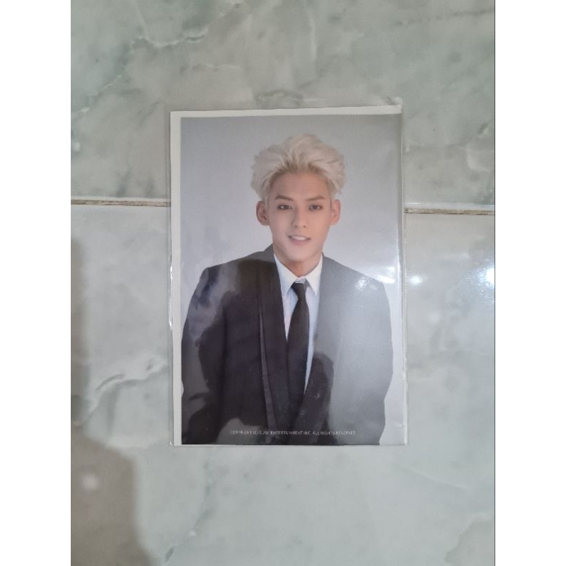 BTOB Minhyuk random photo