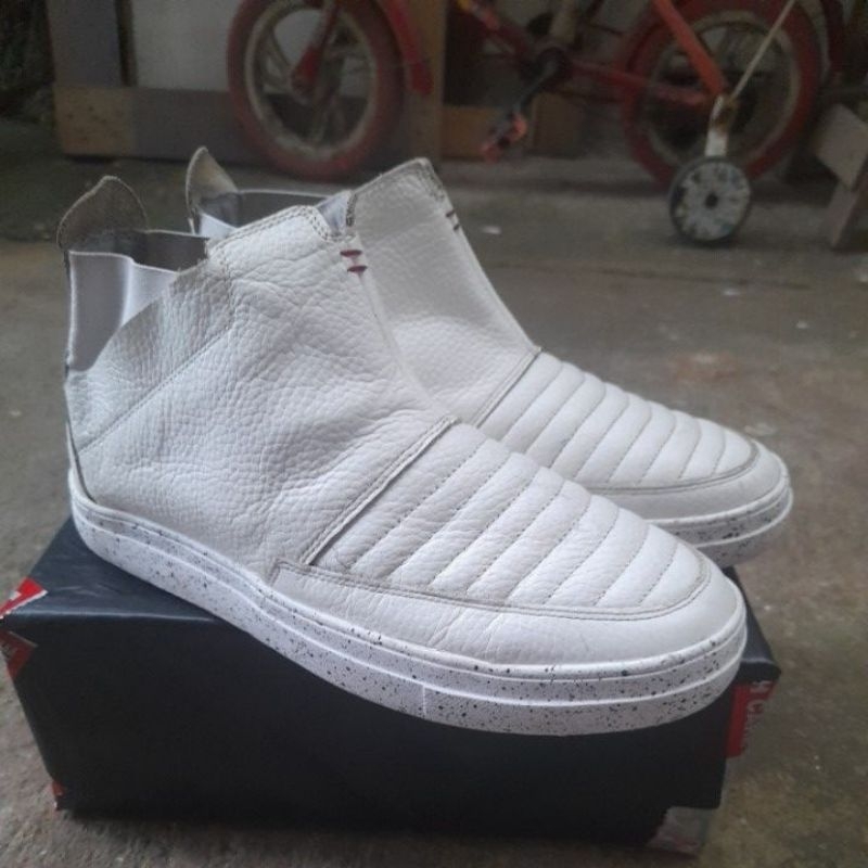 sepatu bot slip on kulit sol vibram size 41
