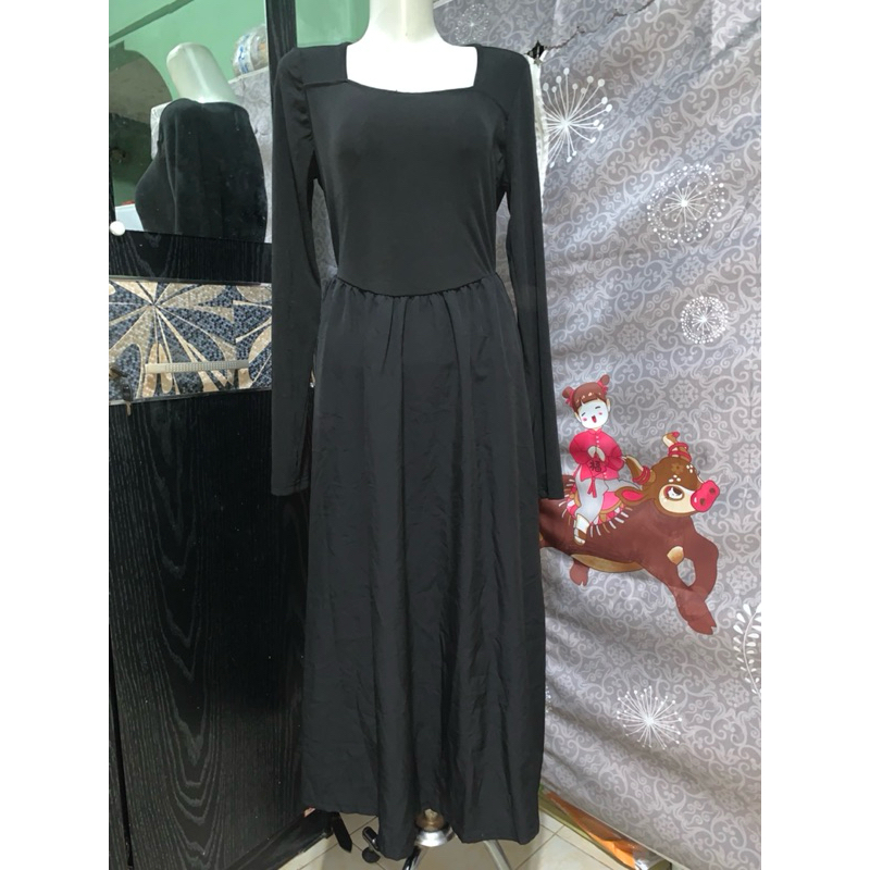 Long Dress Hitam