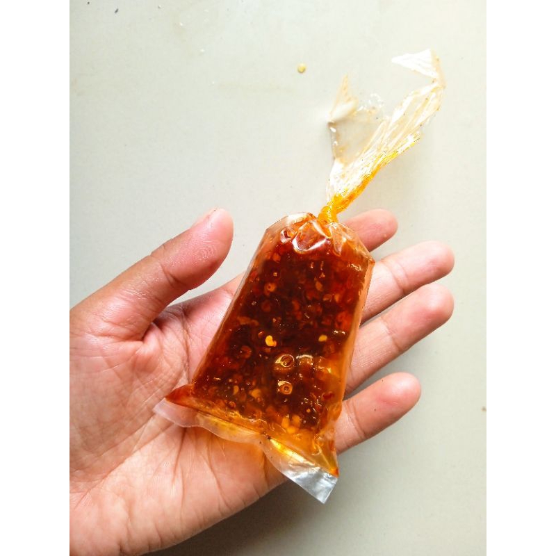 

chili oil per bungkus kecil sekali pake