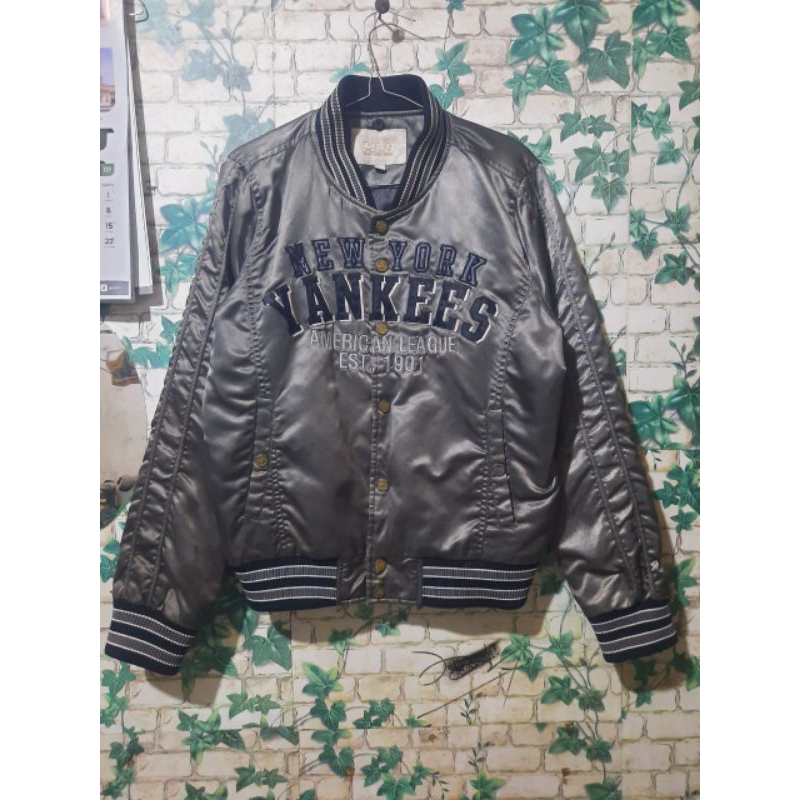 varsity mlb