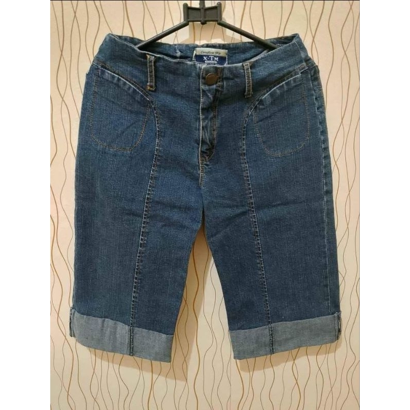 Celana jeans cewek pendek selutut size 26