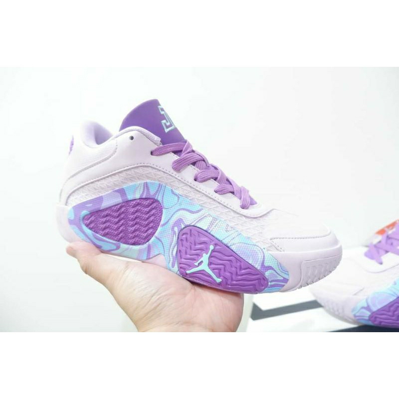 Sepatu Basket Air Jordan Jayson Tatum 2 Low Irisdescent Violet