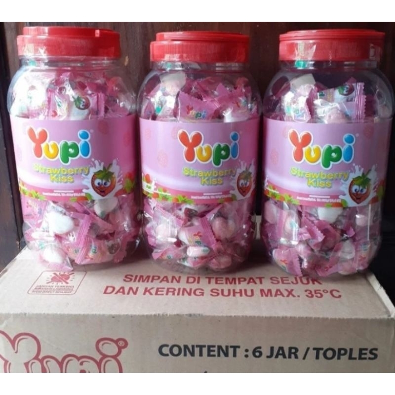 

Yupi Permen strawberry kiss Toples