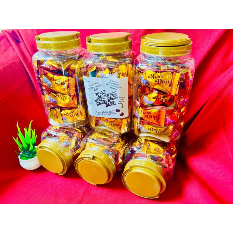 

coklat besdip toples isi 30 Pcs Hampers Parcel lebaran Idul Fitri