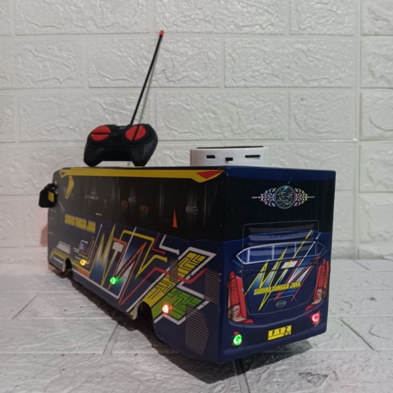 miniatur bus rc dan telolet