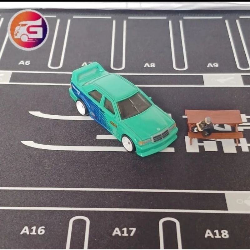 Hot wheels premium mercedes benz 190E falken loose from team transport