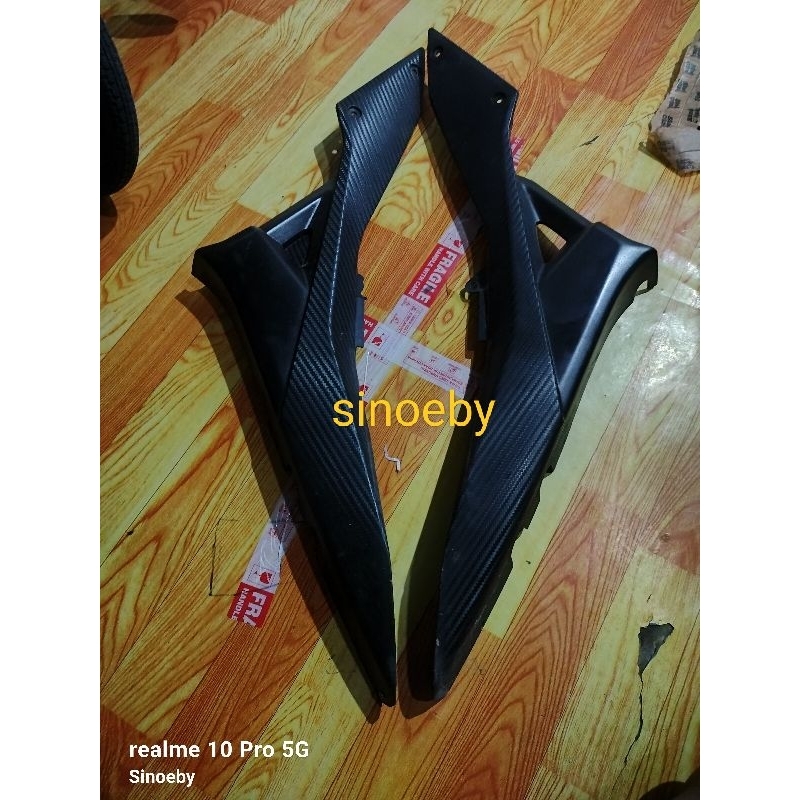 cover body samping tengah r15v2 kanan kiri