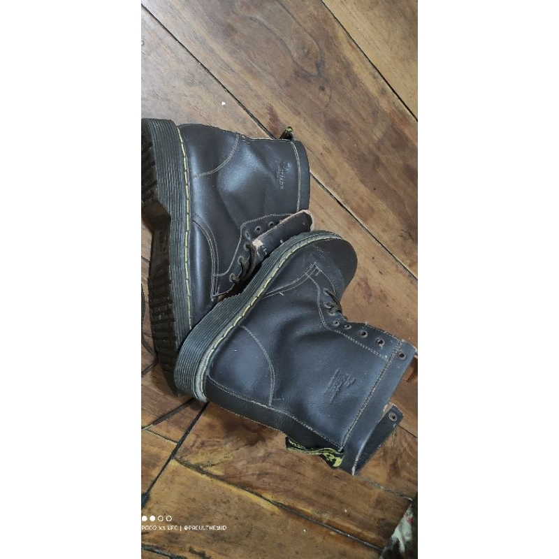 SEPATU BOOTH DR MARTENS(SECOND)