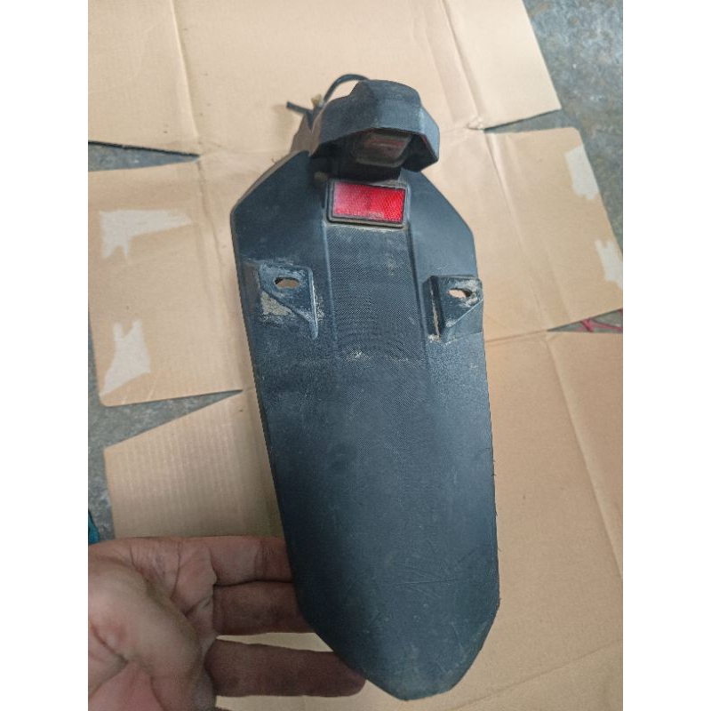 SPAKBOR BELAKANG SUPRA GTR 150 ORIGINAL SELEBOR SPAKBOR BELAKANG SUPRA GTR ORI