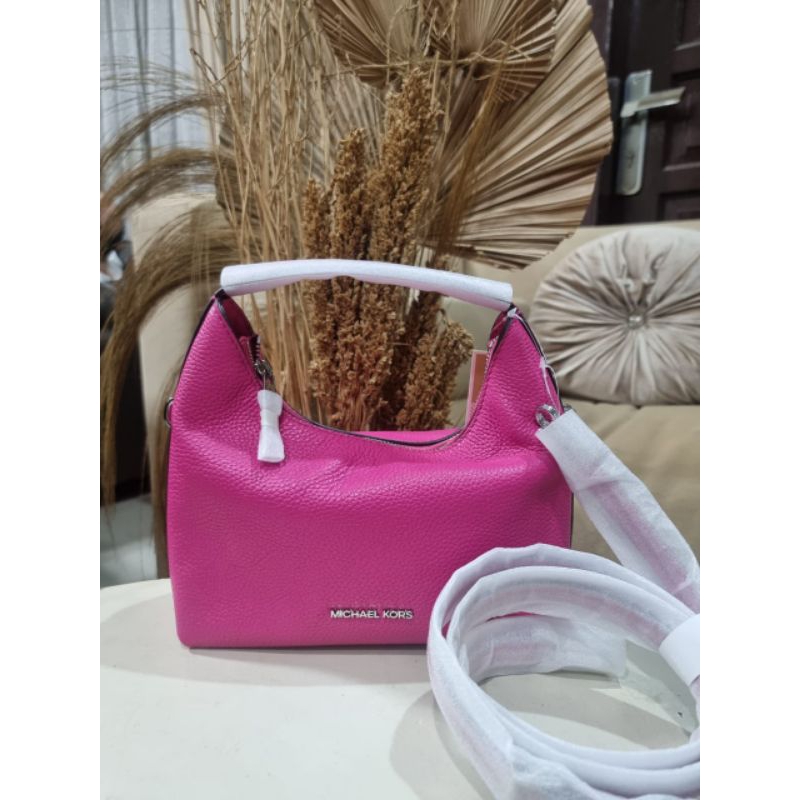 MK Ember Small Messenger Dragonfruit w