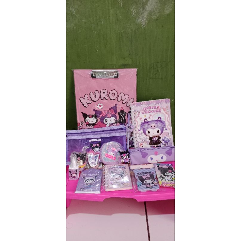 

paket motif kuromi