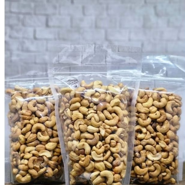 

kacang Mede ori 500gr