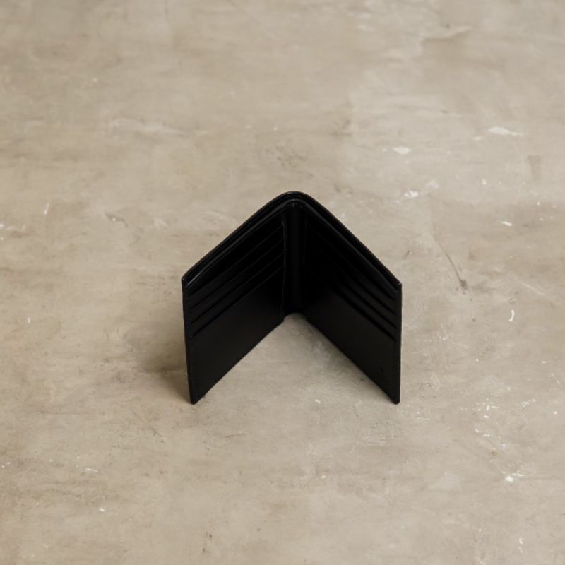 GUCCI GG Tiger Wallet in Beige