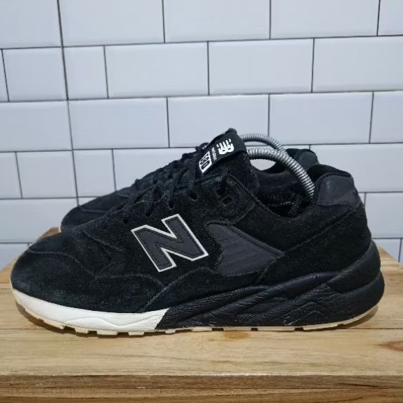 (Size 42,5) Sepatu second NB-580-