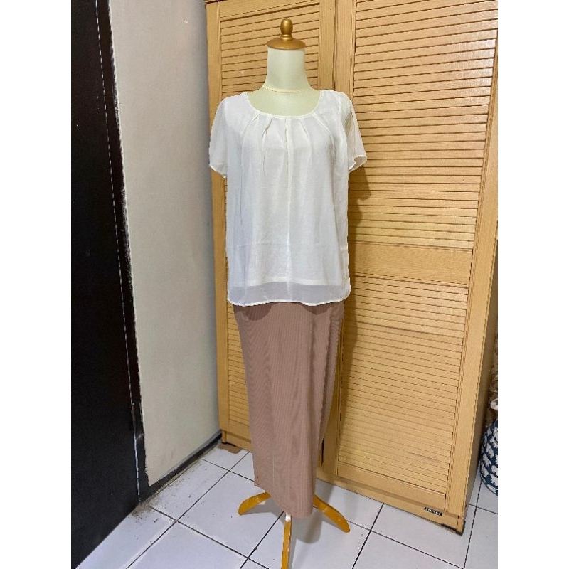 Preloved One Set Blouse + Rok Span